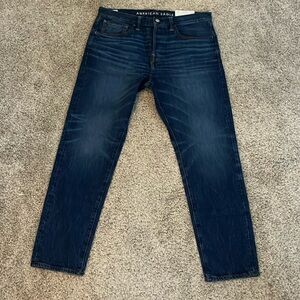 NWT American Eagle athletic fit